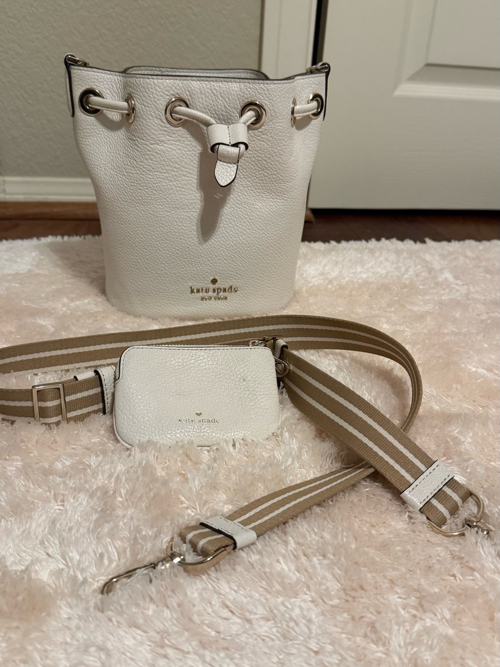 Kate Spade White Leather Drawstring Bucket Bag with Strap Pouch